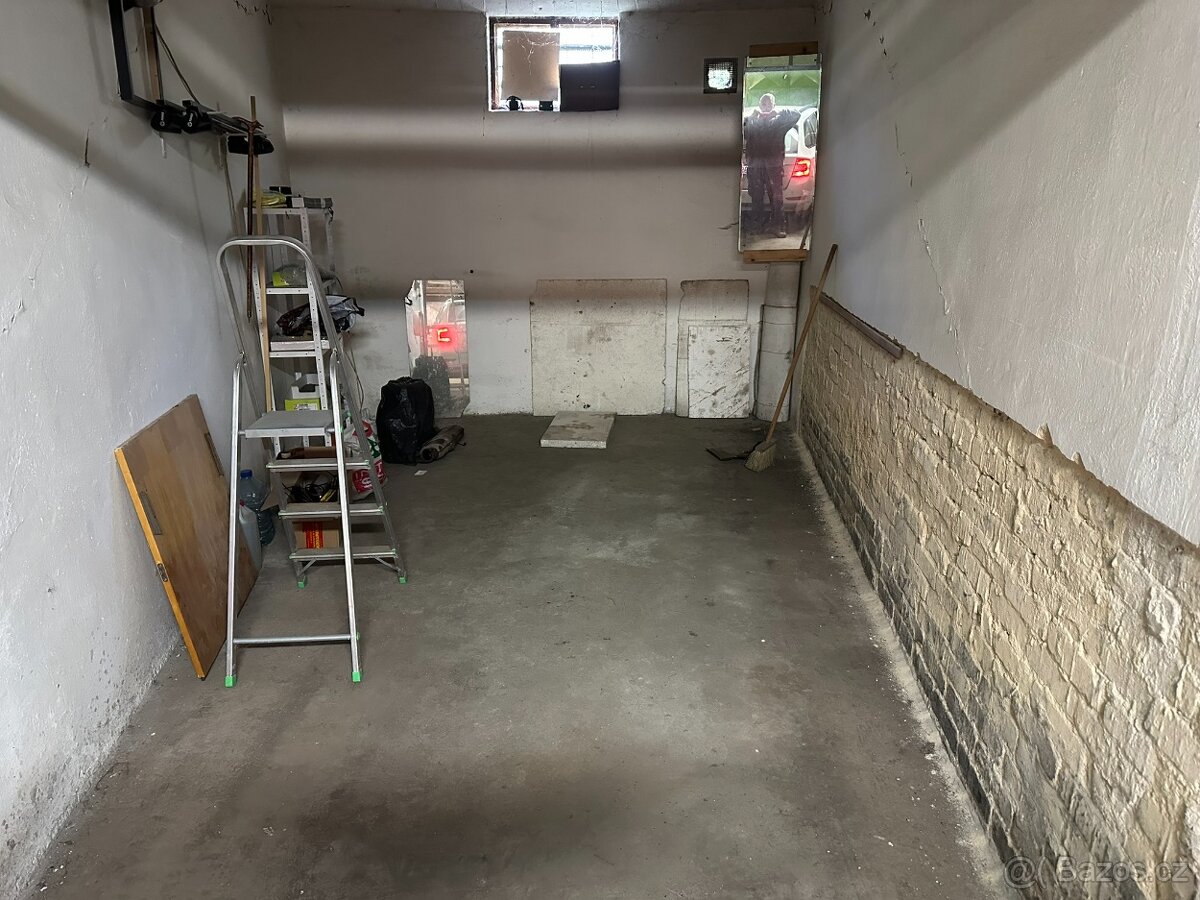 Pronájem garáží - 3