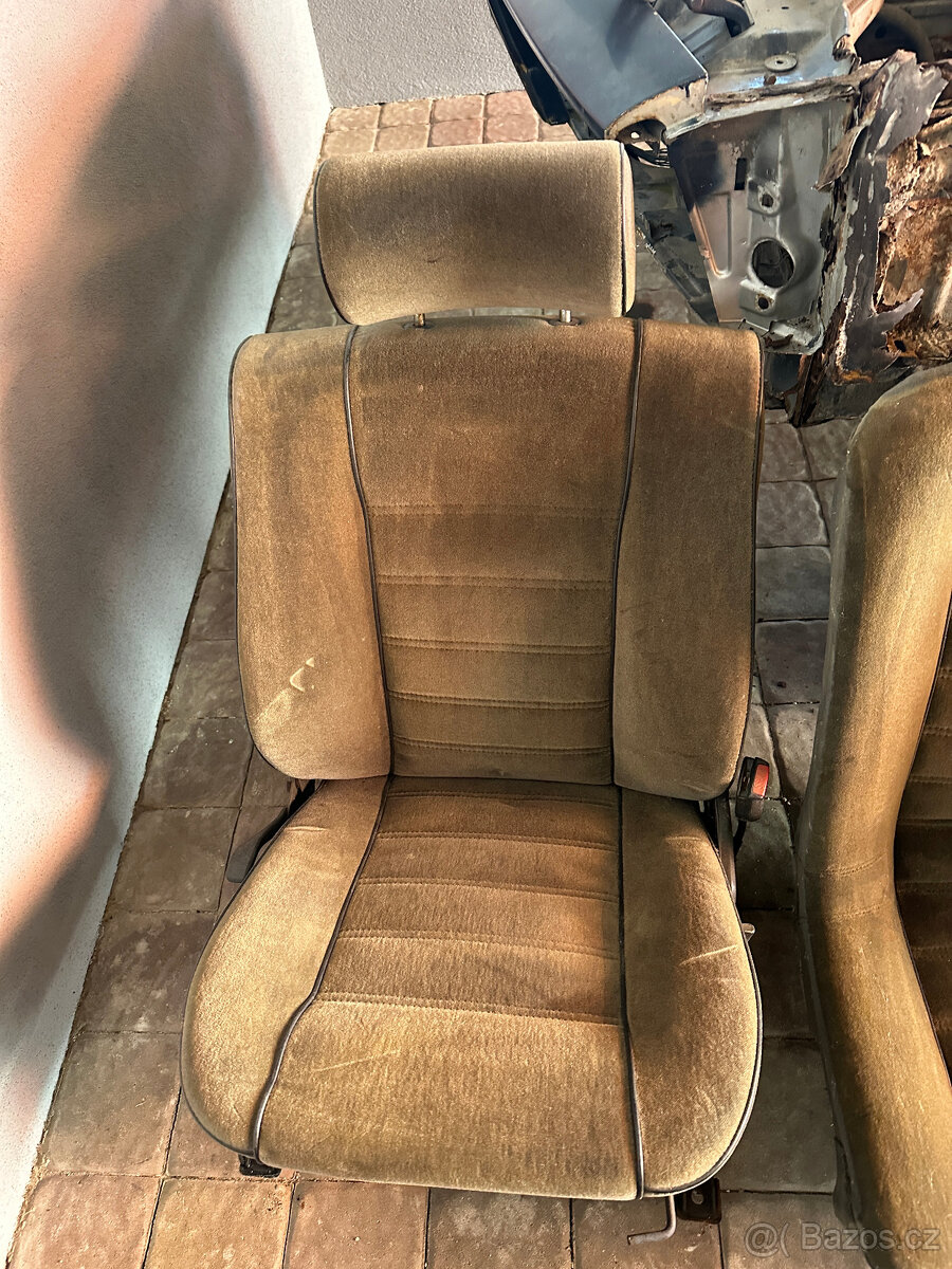 Sedacky kompletni BMW 6 E24 sada - 3