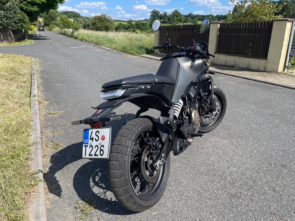 Husqvarna Svartpilen - 3