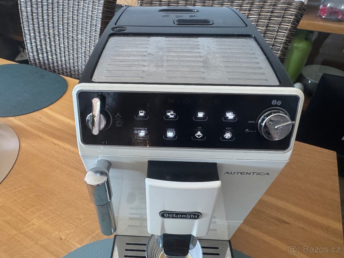 Automatický kávovar delonghi autentica bílý - 3