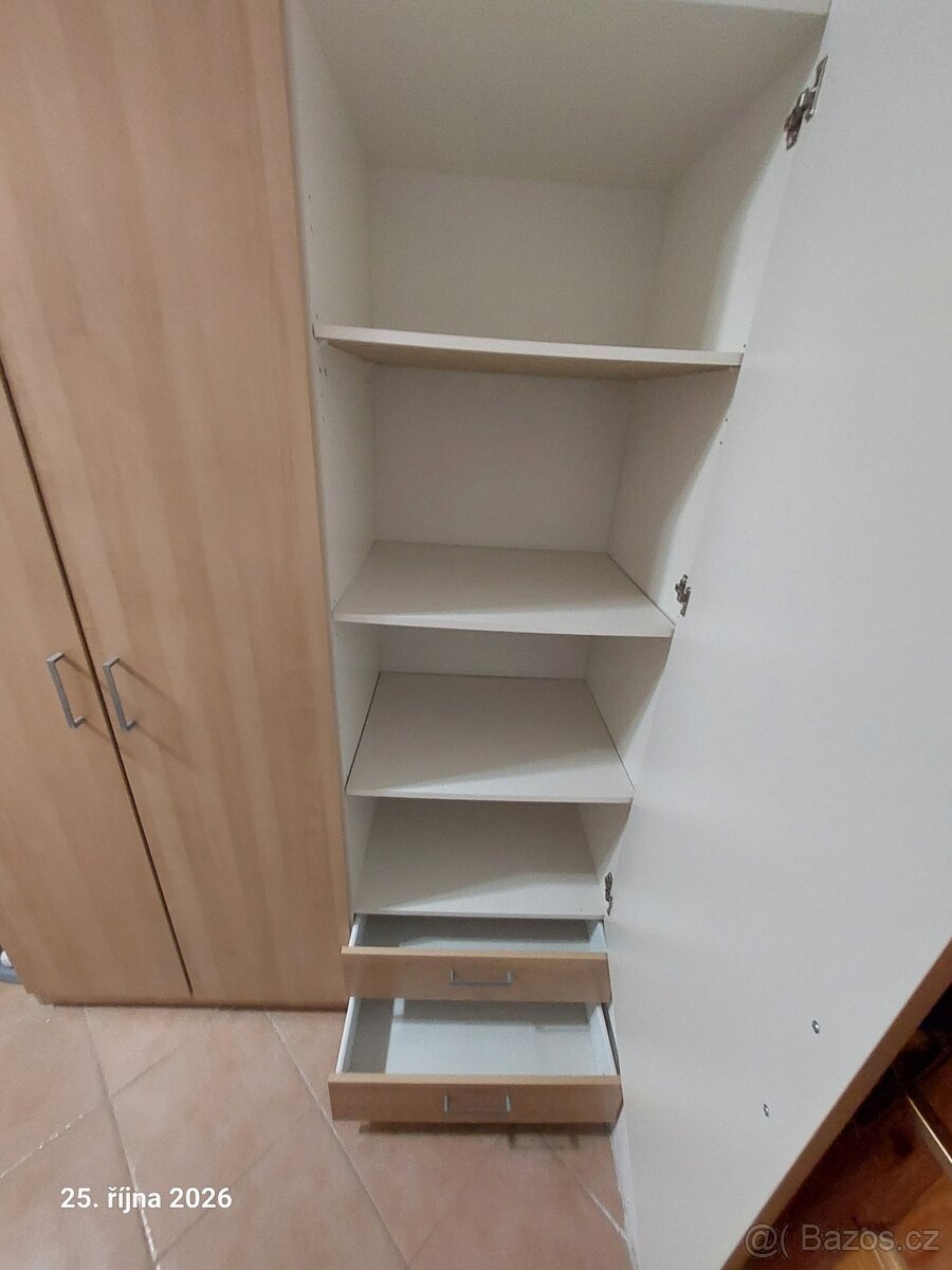 Skříň - 3