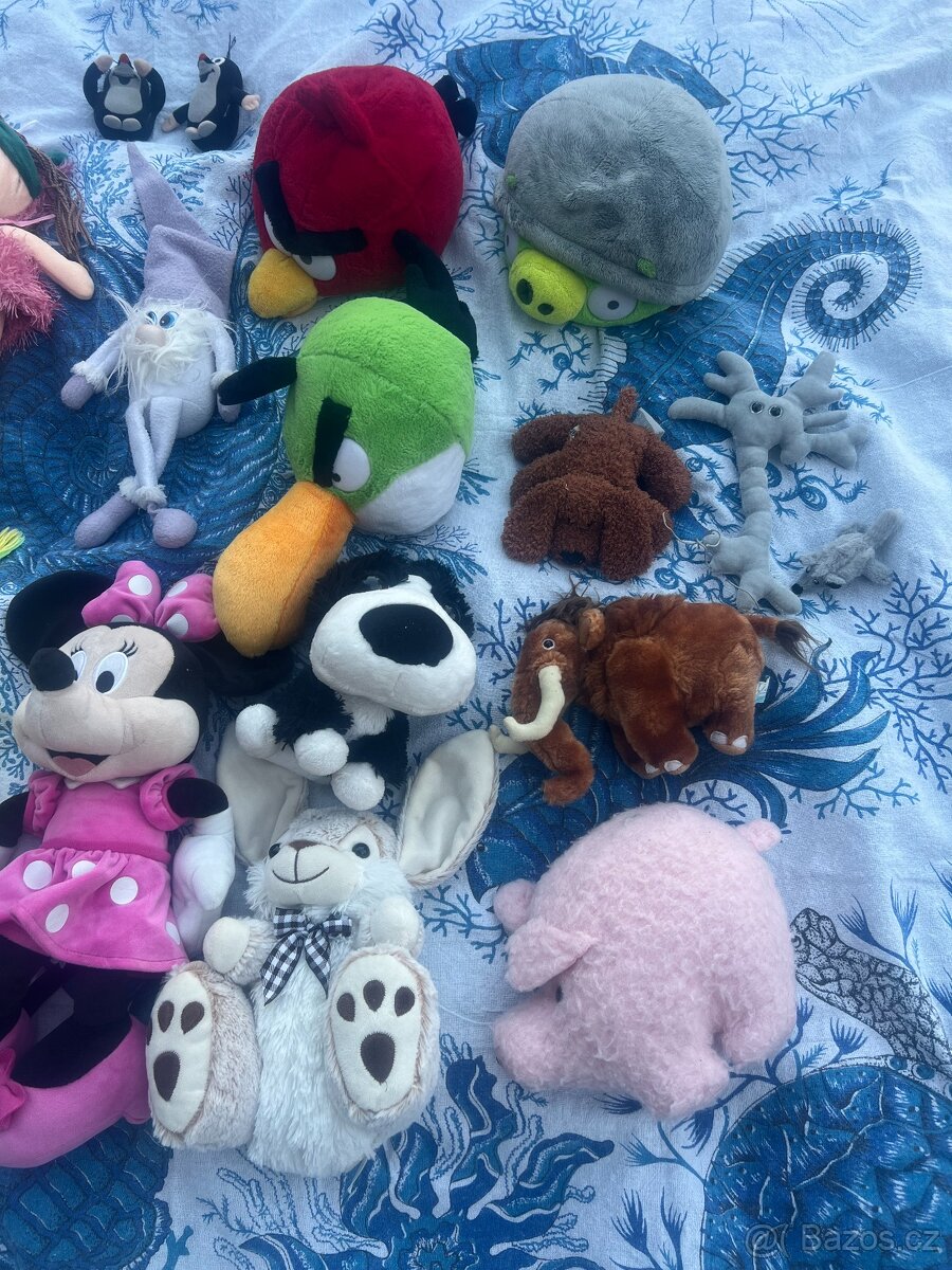 Plyšáci, lze i jednotlivě, jako celek sleva - 3