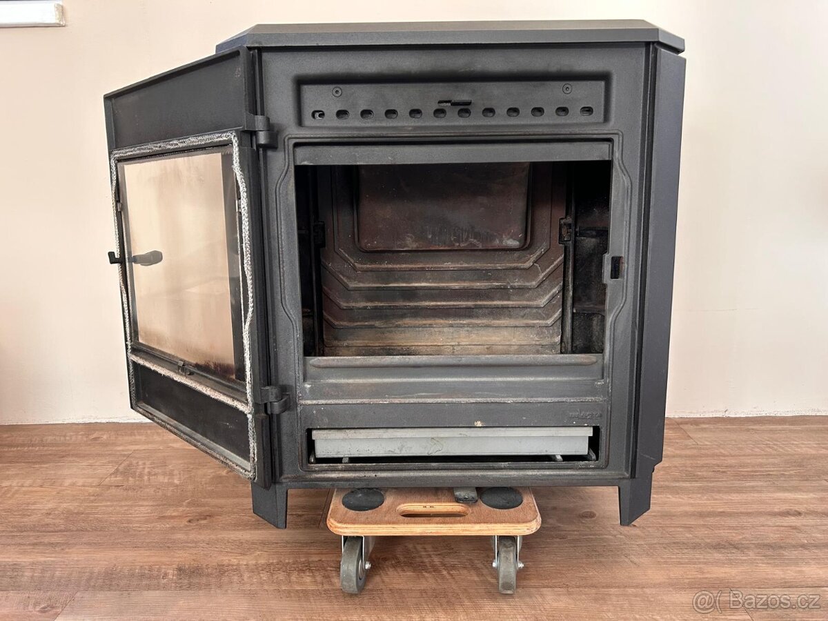 Litinová kamna - na dřevo/ brikety – FUNKČNÍ - 3