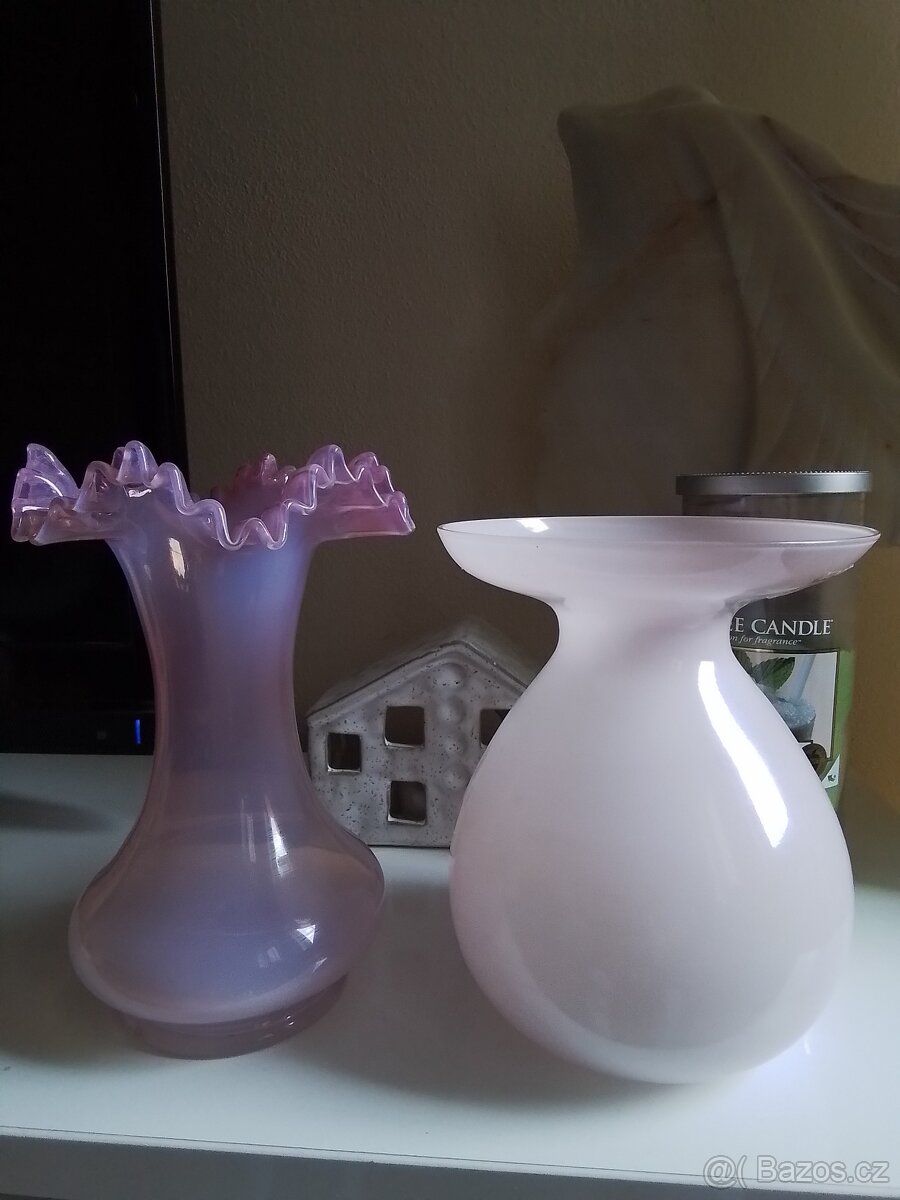 Vázy z růžového skla - 3