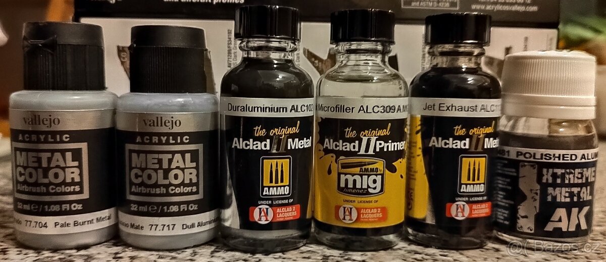 Modelářská chemie,barvy, pomůcky, modely - 3