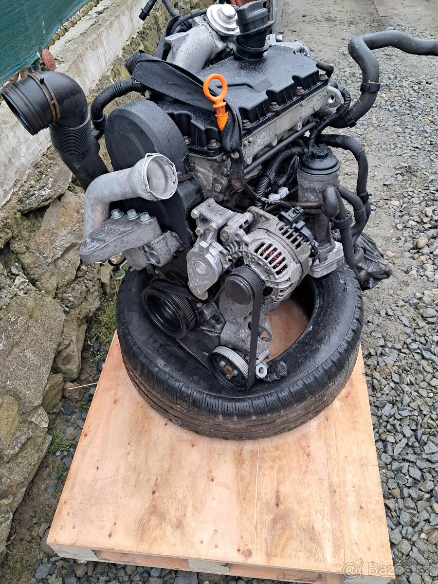 Motor 1,9 tdi 77kw Typ: AXB Transporter T5 - 3