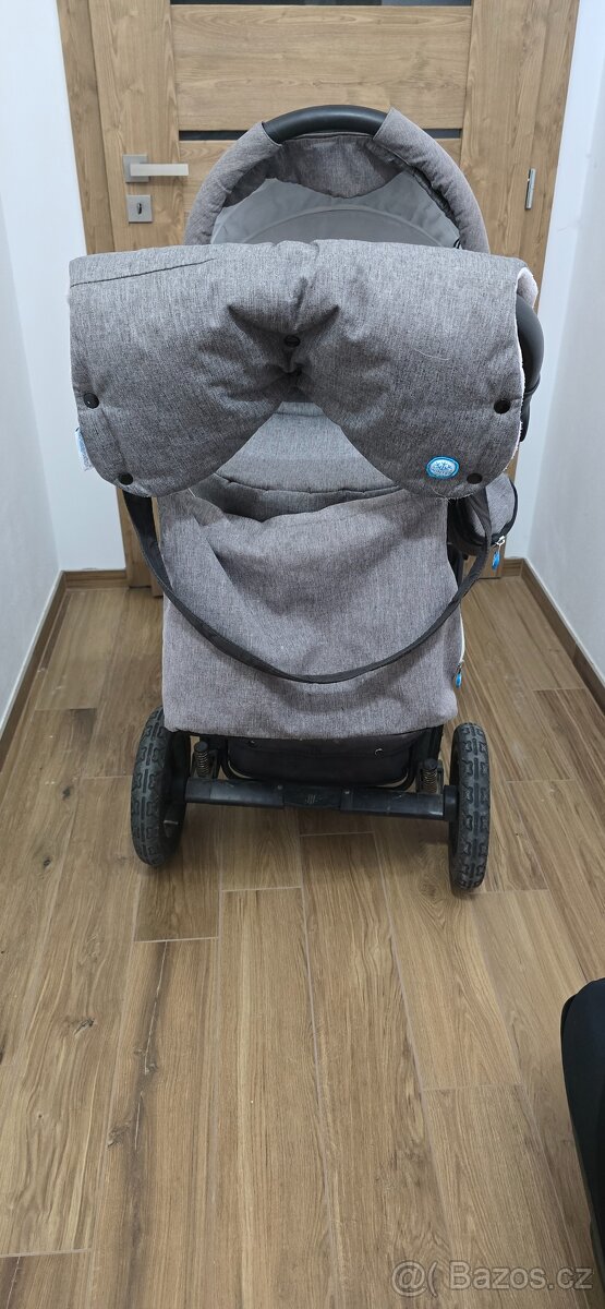 Kočárek Husky winter edition - 3