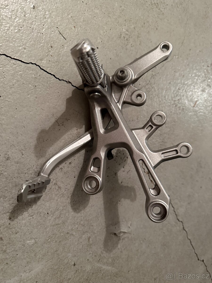 Yamaha MT-10 SP Stupačka s brzdou - 3