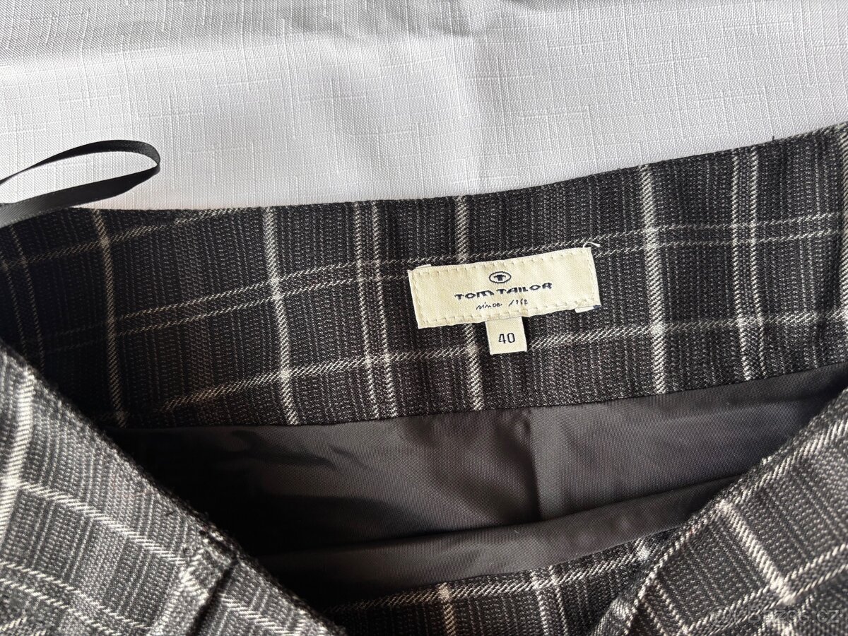 Sukně károvaná černá s podšívkou - 3