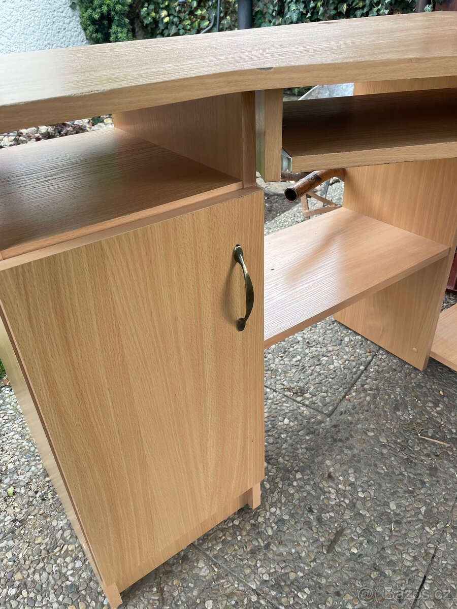 Prodám rohový stůl na počítač - 3