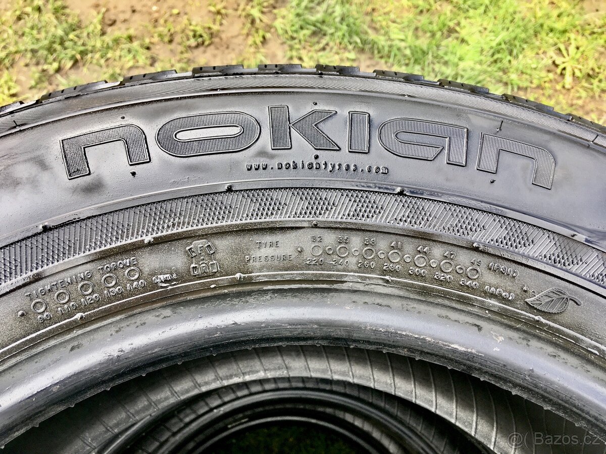 Zimní pneu Nokian 235/65/R17 108H xl wr suv 3