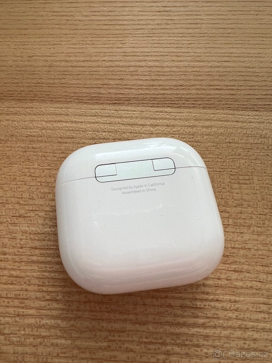 Airpods 4, jen leve sluchatko - 3