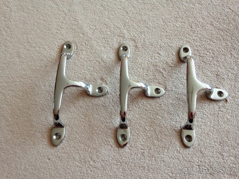 Madlo tříramenné chromované - 3