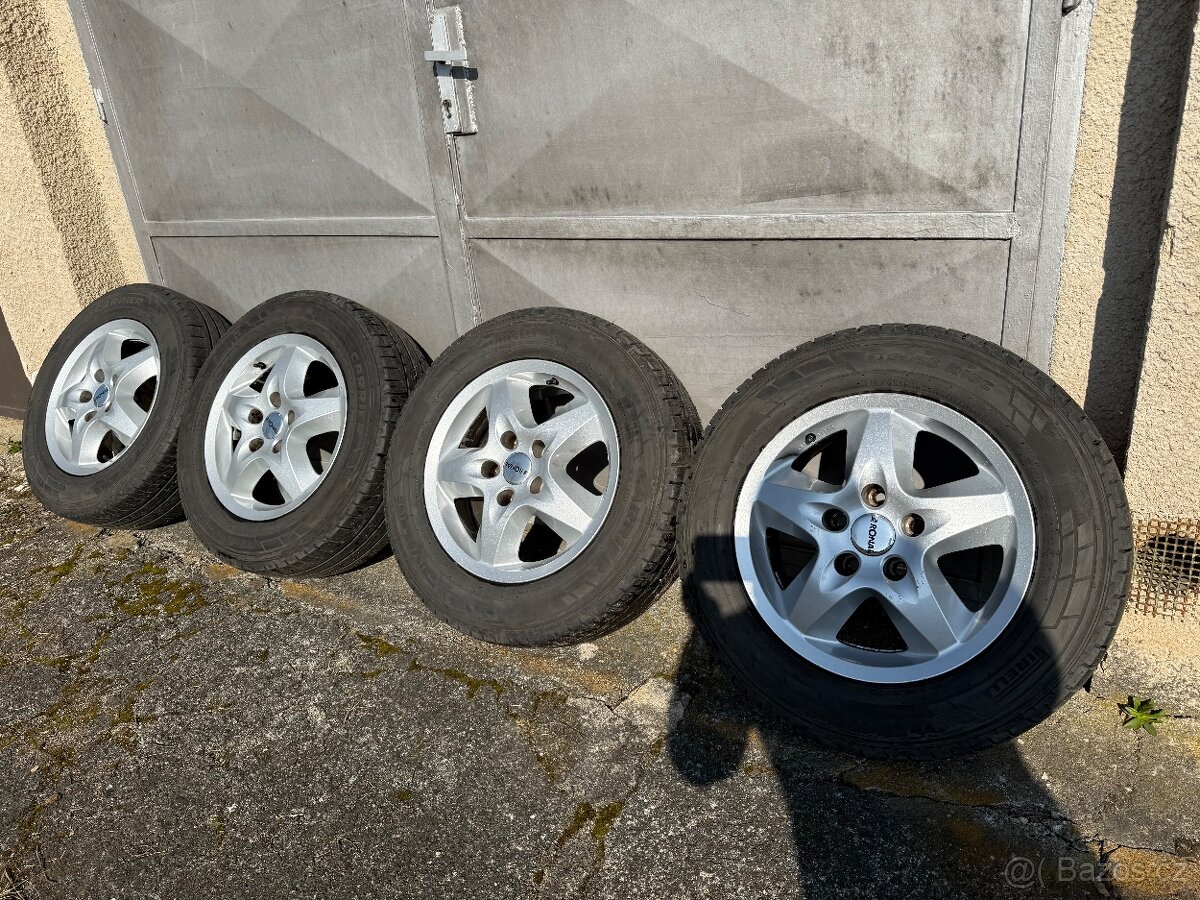 VW Transporter Multivan T5-Alu sada pneu PIRELLI 215/65/16C - 3