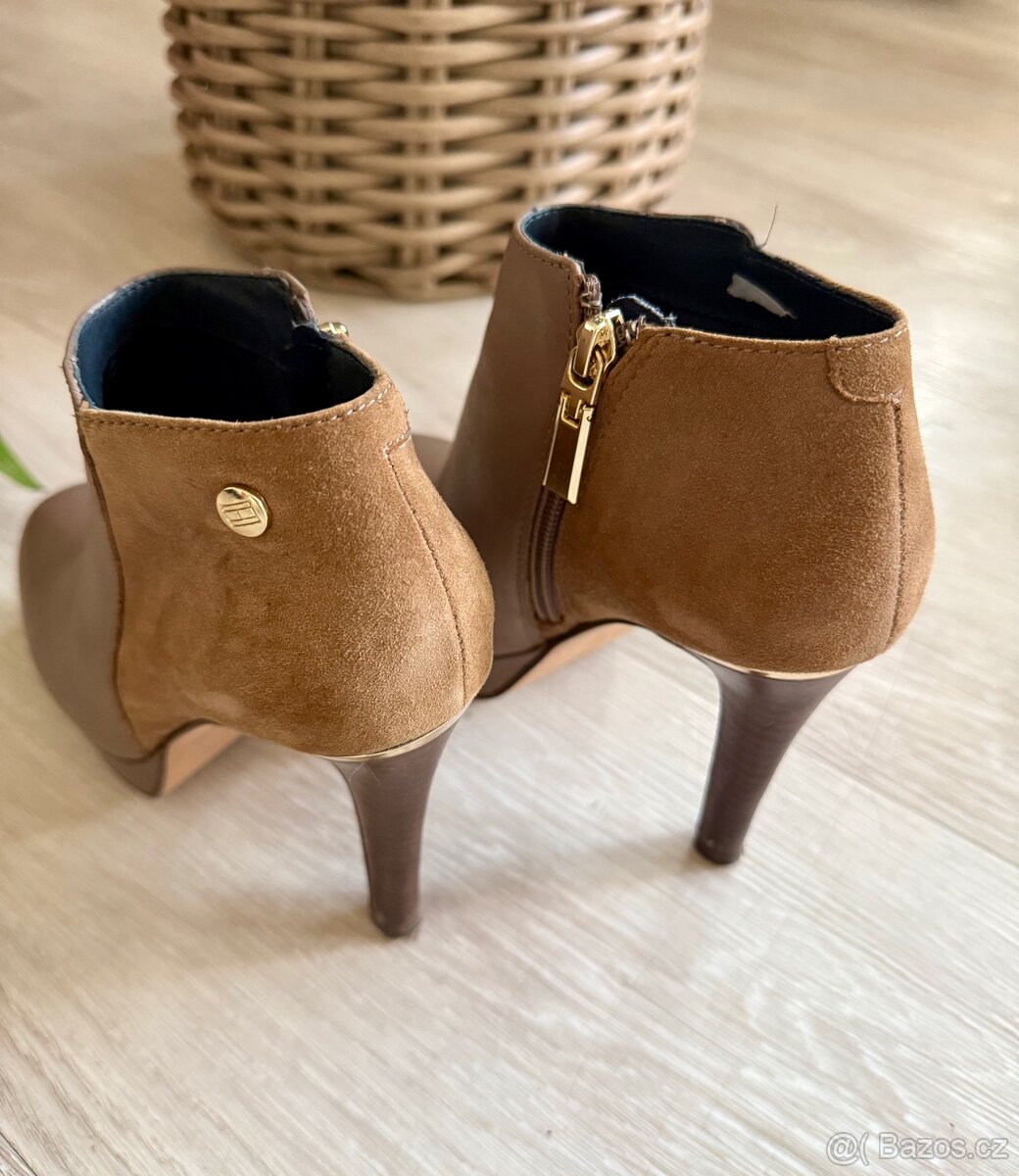 Dámské Tommy Hilfiger - Podzim/Zima - 3