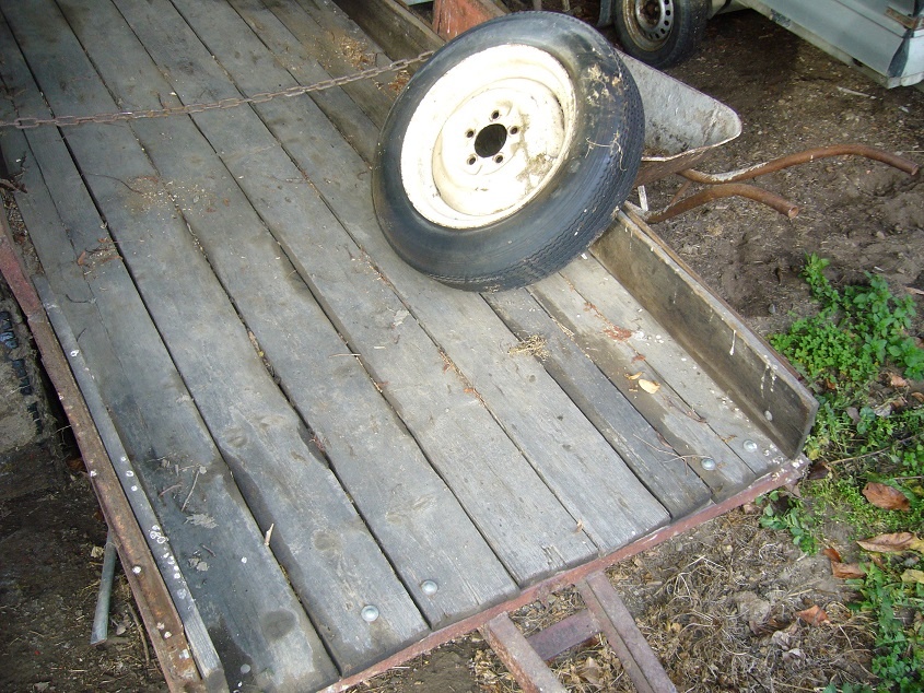 Prodám přívěs za traktor - 3