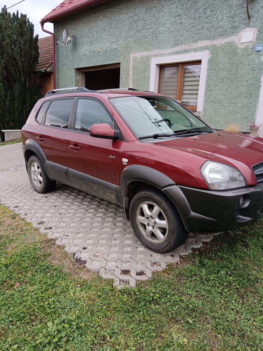 Hyundai Tuscon 2.0i - 3