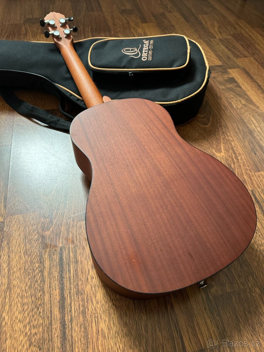 Prodám Ukulele Ortega + obal + ladička - 3