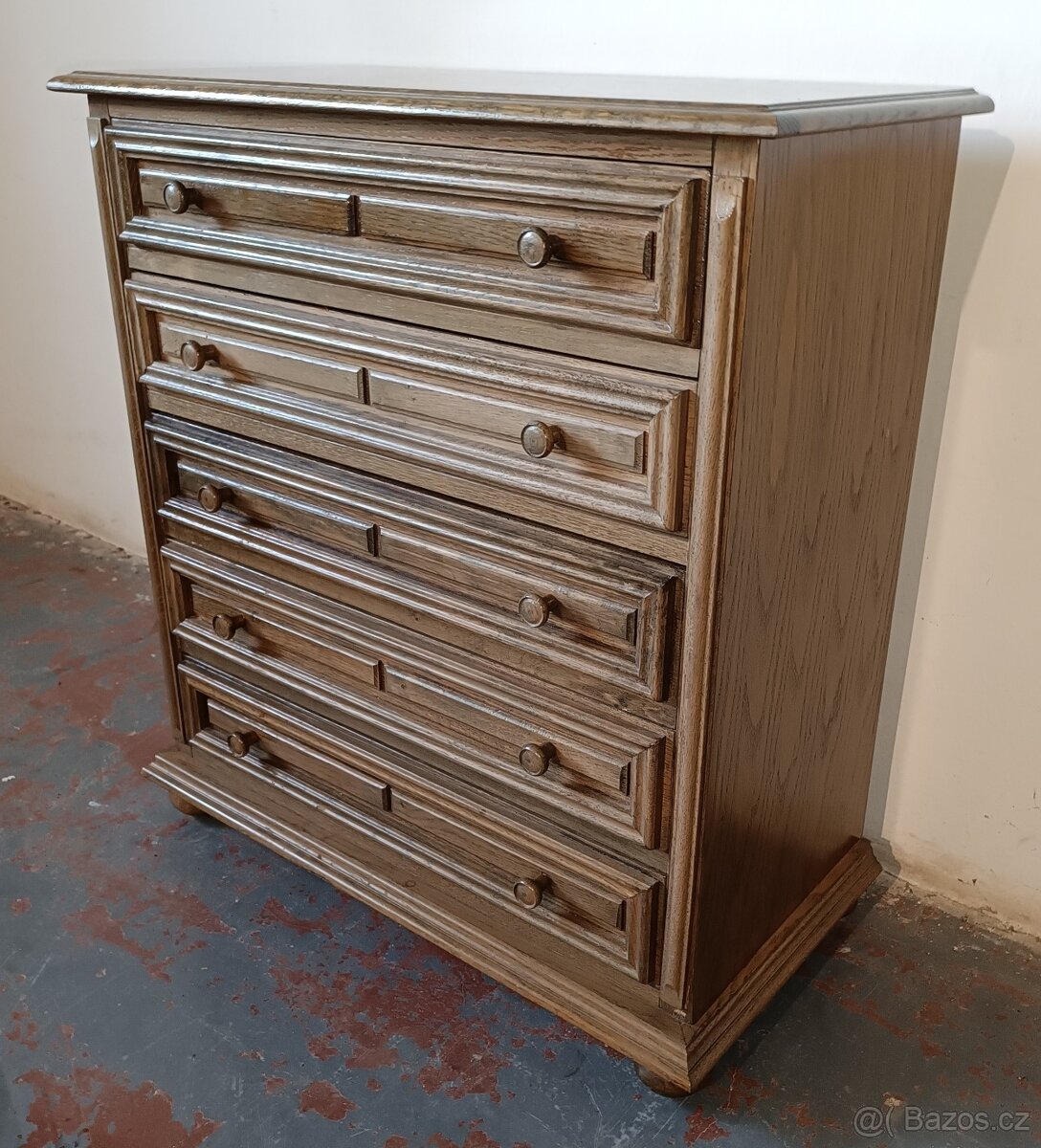 Dubový, rustikální příborník. - 3