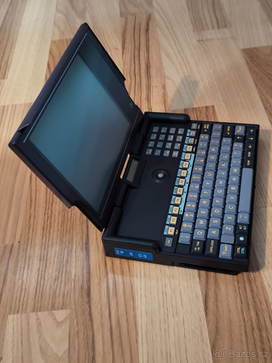 Historický notebook Oliveti Quaderno PT-XT-20 - 3