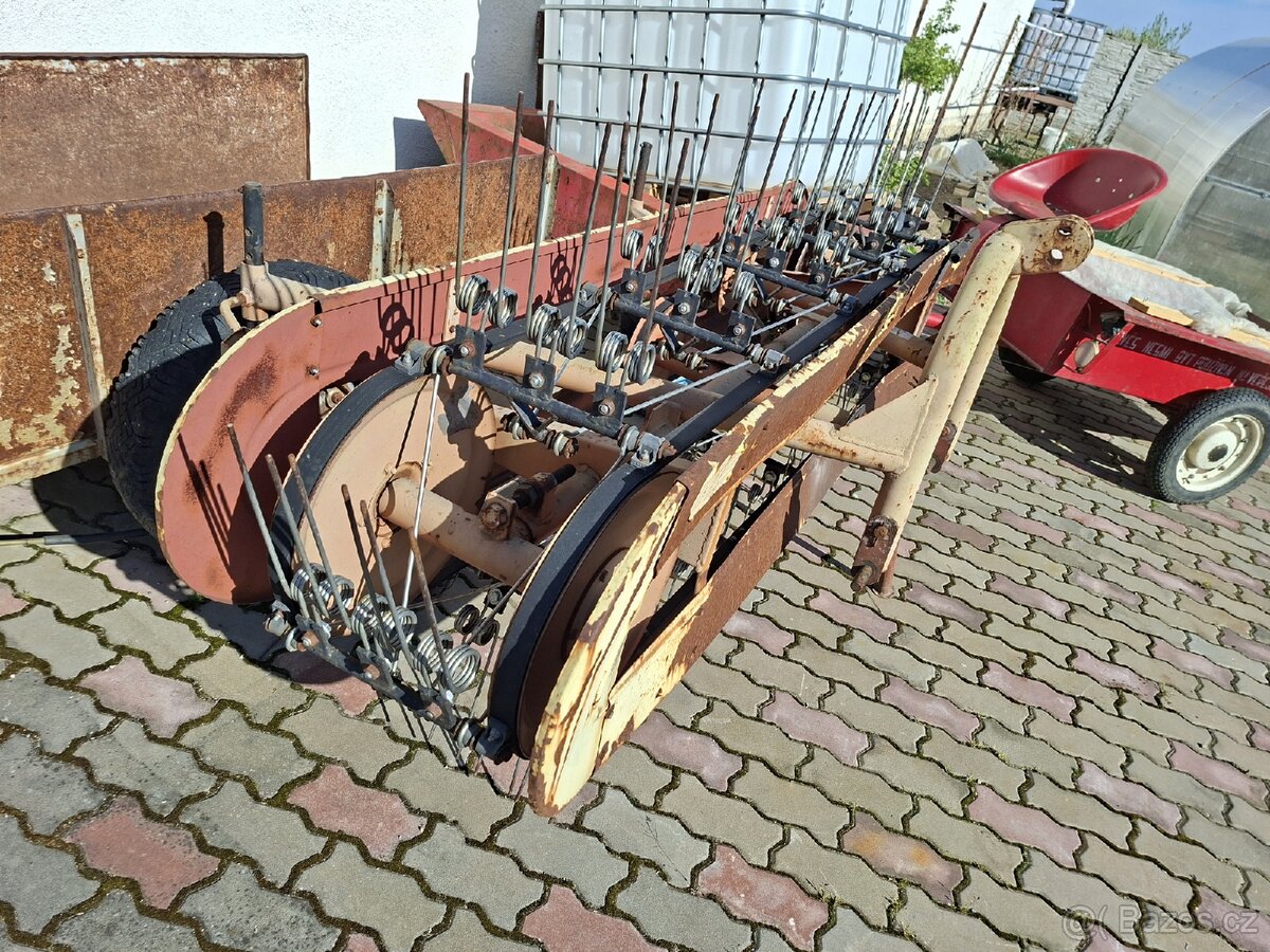Pásový obraceč, shrnovač - 3