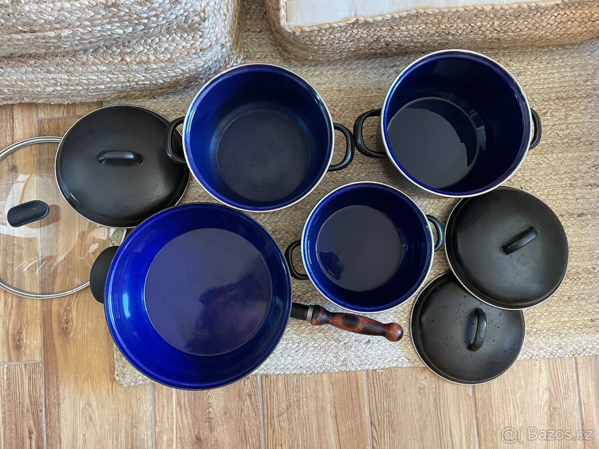 Smaltované hrnců belis - 3