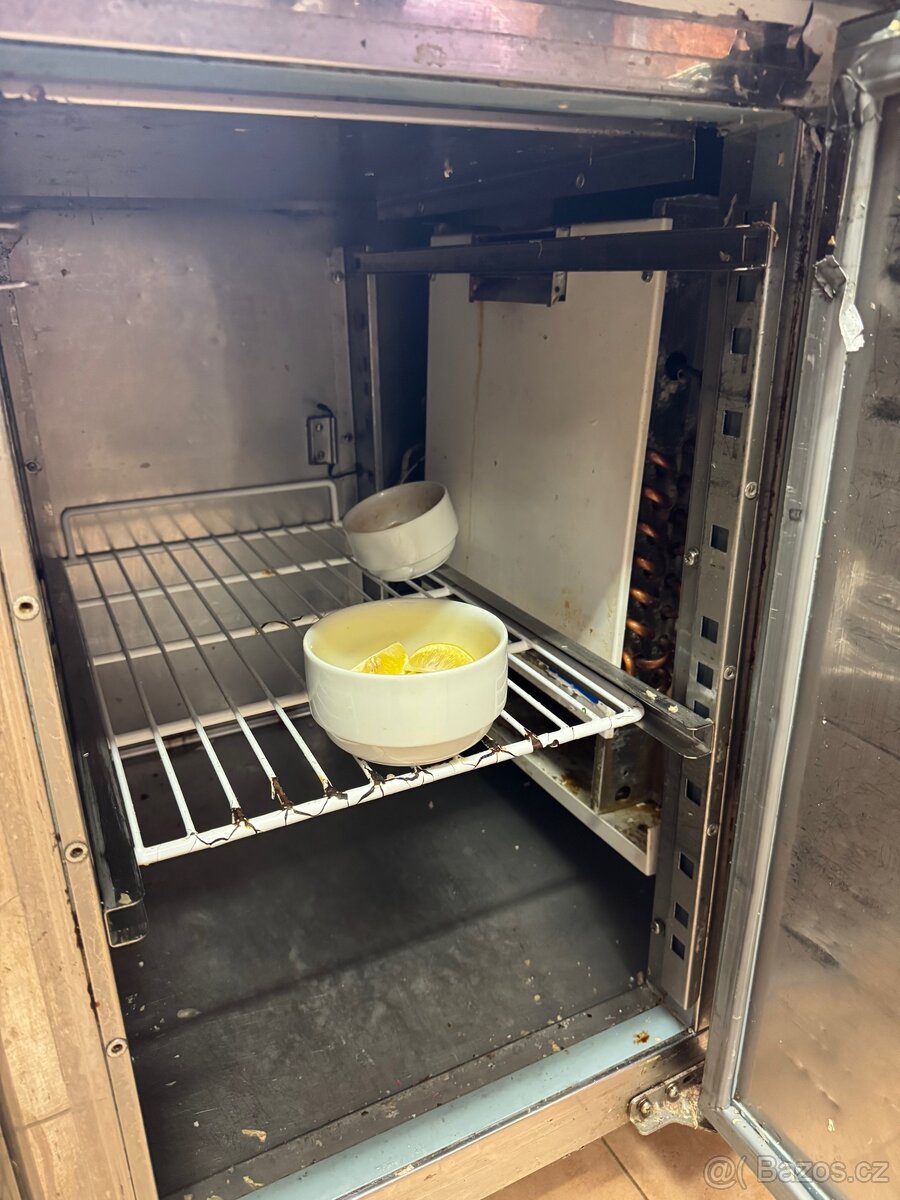 Chladicí stůl nerez bez desky - 3