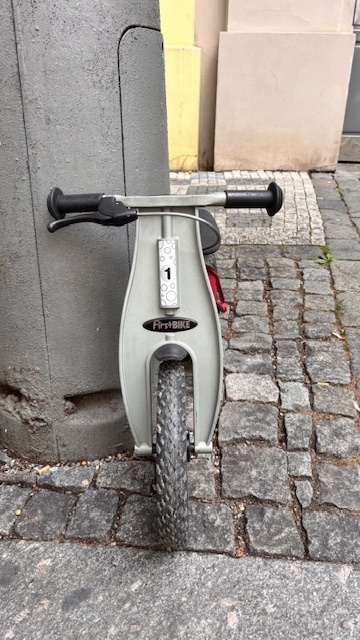 Odrážedlo FirstBIKE - 1400,- - 3