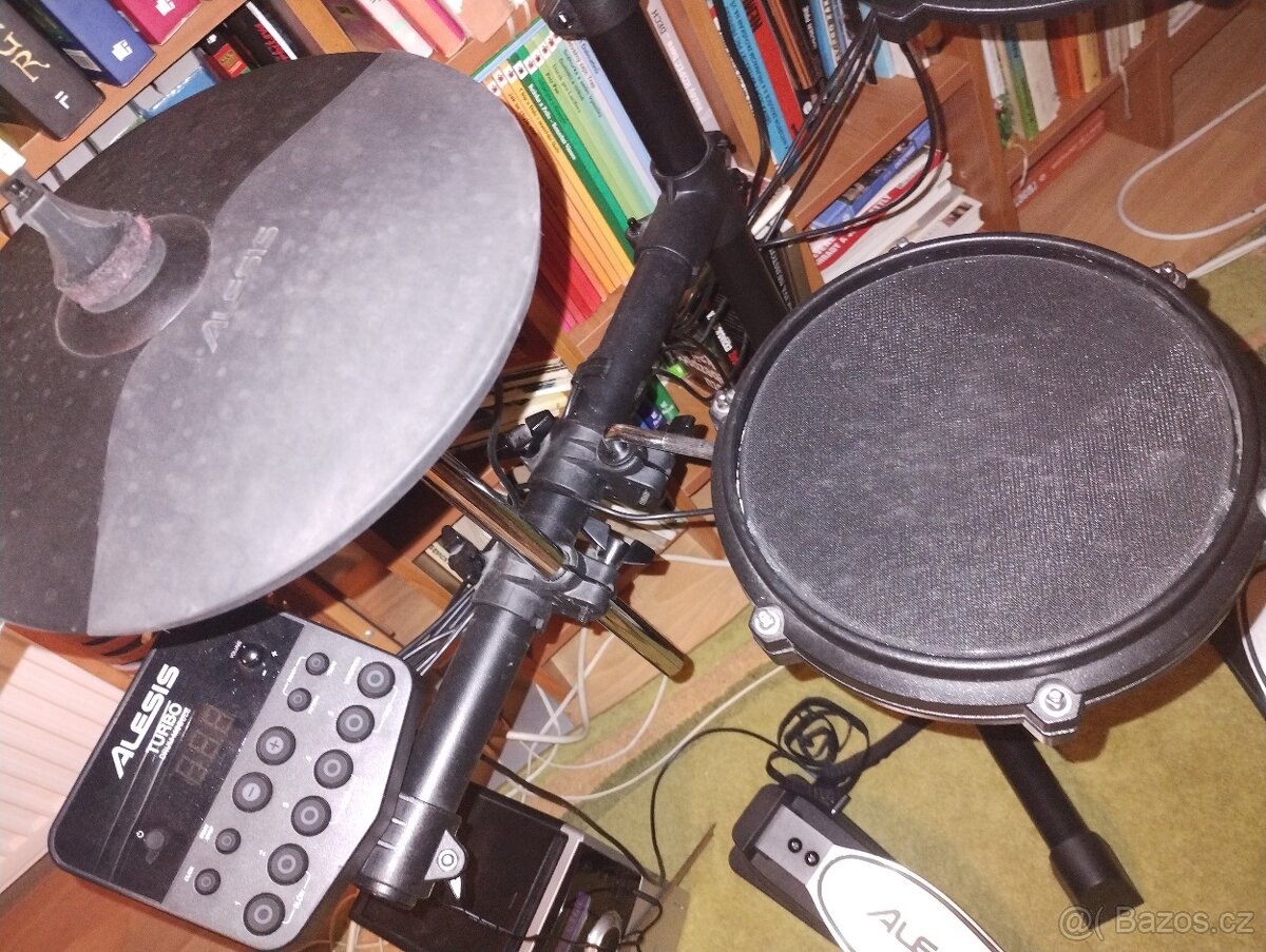 Alesis Turbo mesh kit - 3