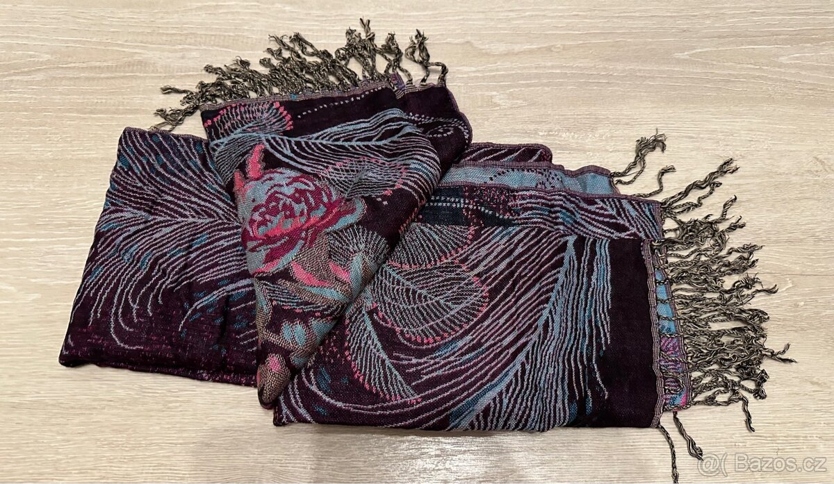 Šály velké, různé (Reservered, Kasha a jiné), od 50 Kč - 3