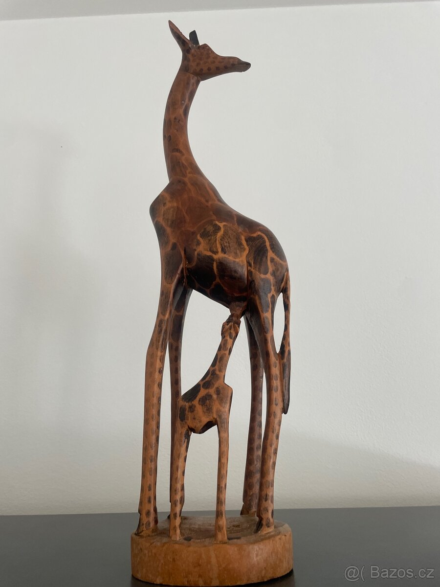 Dřevená socha žirafa a žirafka - 3