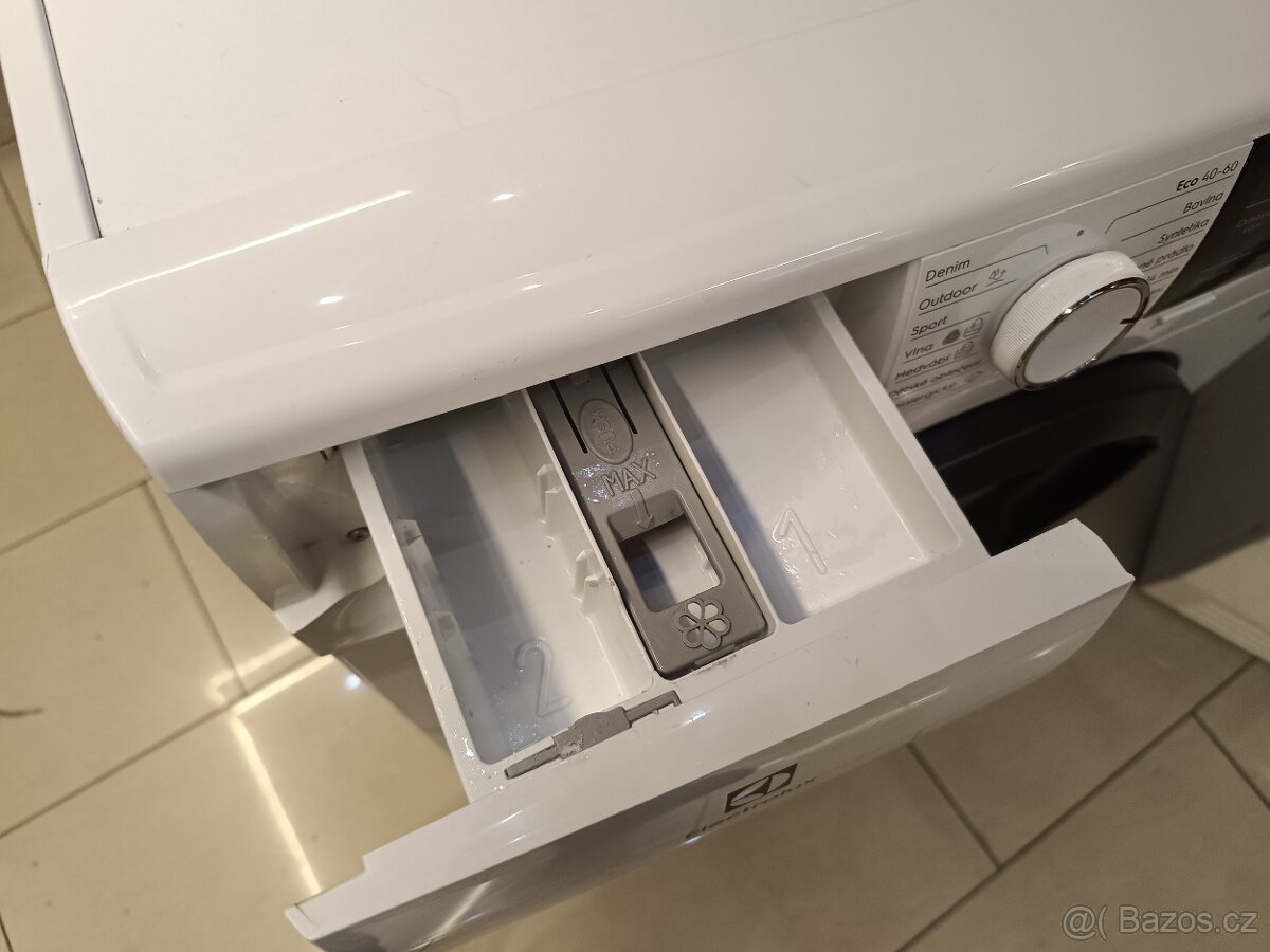 Pračka Electrolux na 7 kg - 3