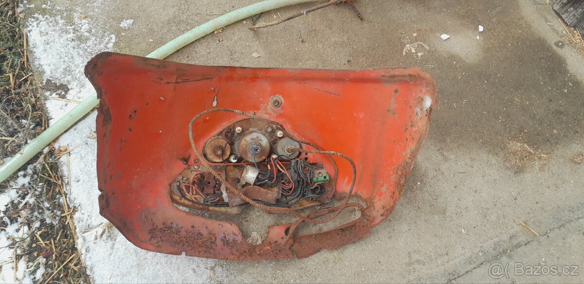 Prodám přístrojovou desku zetor - 3