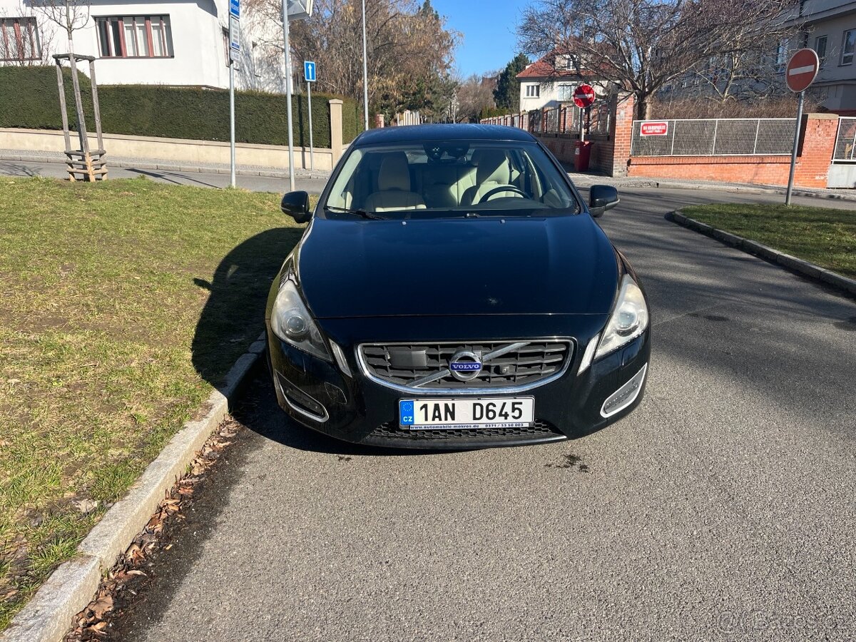 Volvo v60 d3 - 3