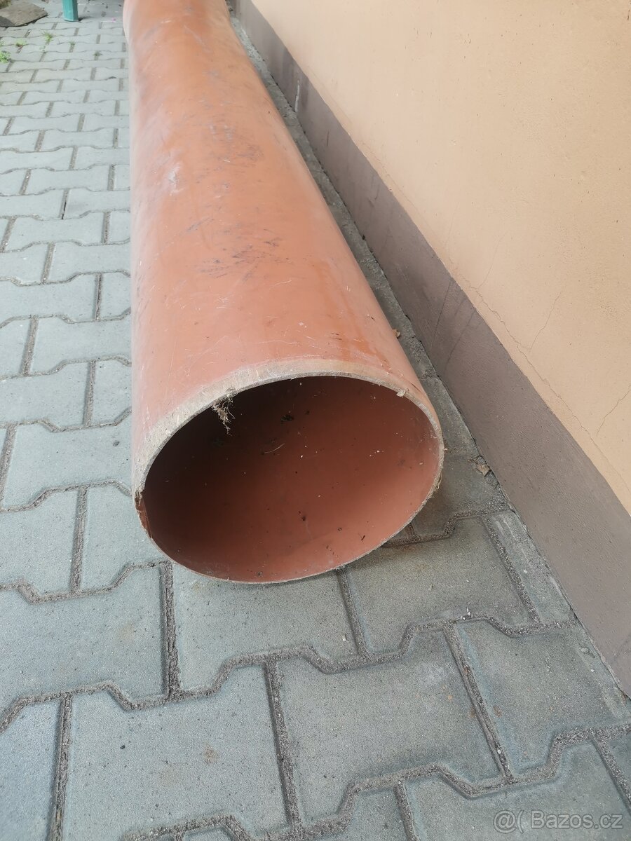 Kanalizačni roura s hrdlem 300 - 3