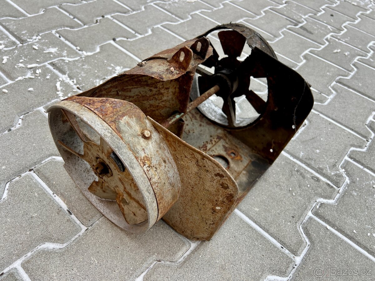 CHLAZENÍ MOTORU VELOREX 350 ccm - 3