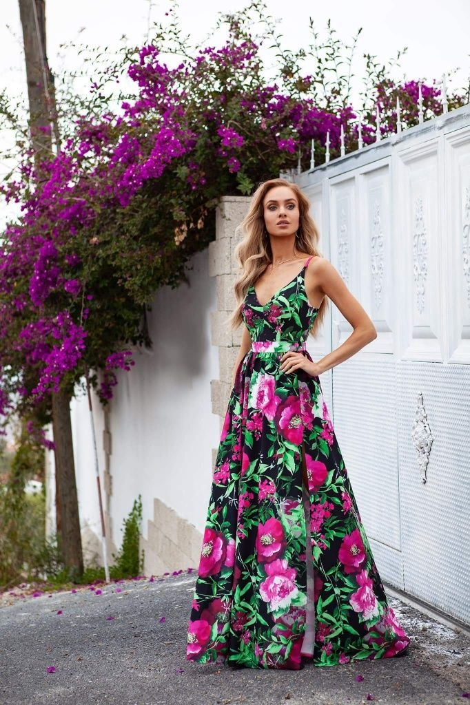 Dokonalé, vzdušné, dlouhé květované šaty s dvěma rozpaky. - 3