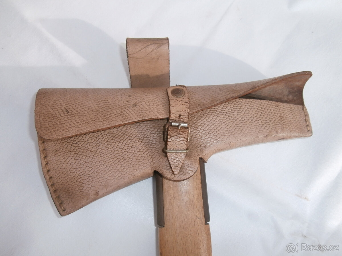 Hasičská sekyrka stará originální za 1.000 kč - 3