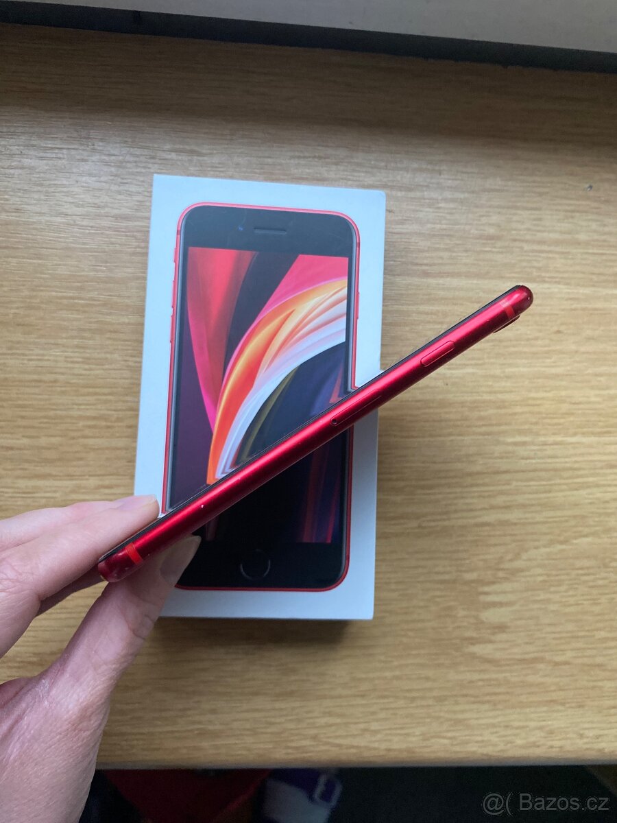 iPhone SE 2020 RED – 64 GB – funkční, ale praskl - 3