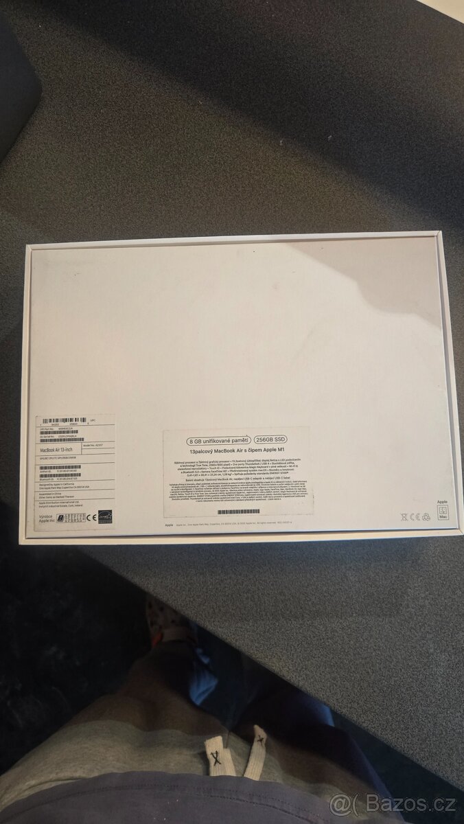 MacBook Air M1 (2020), 8GB / 256GB – perfektní stav, komplet - 3