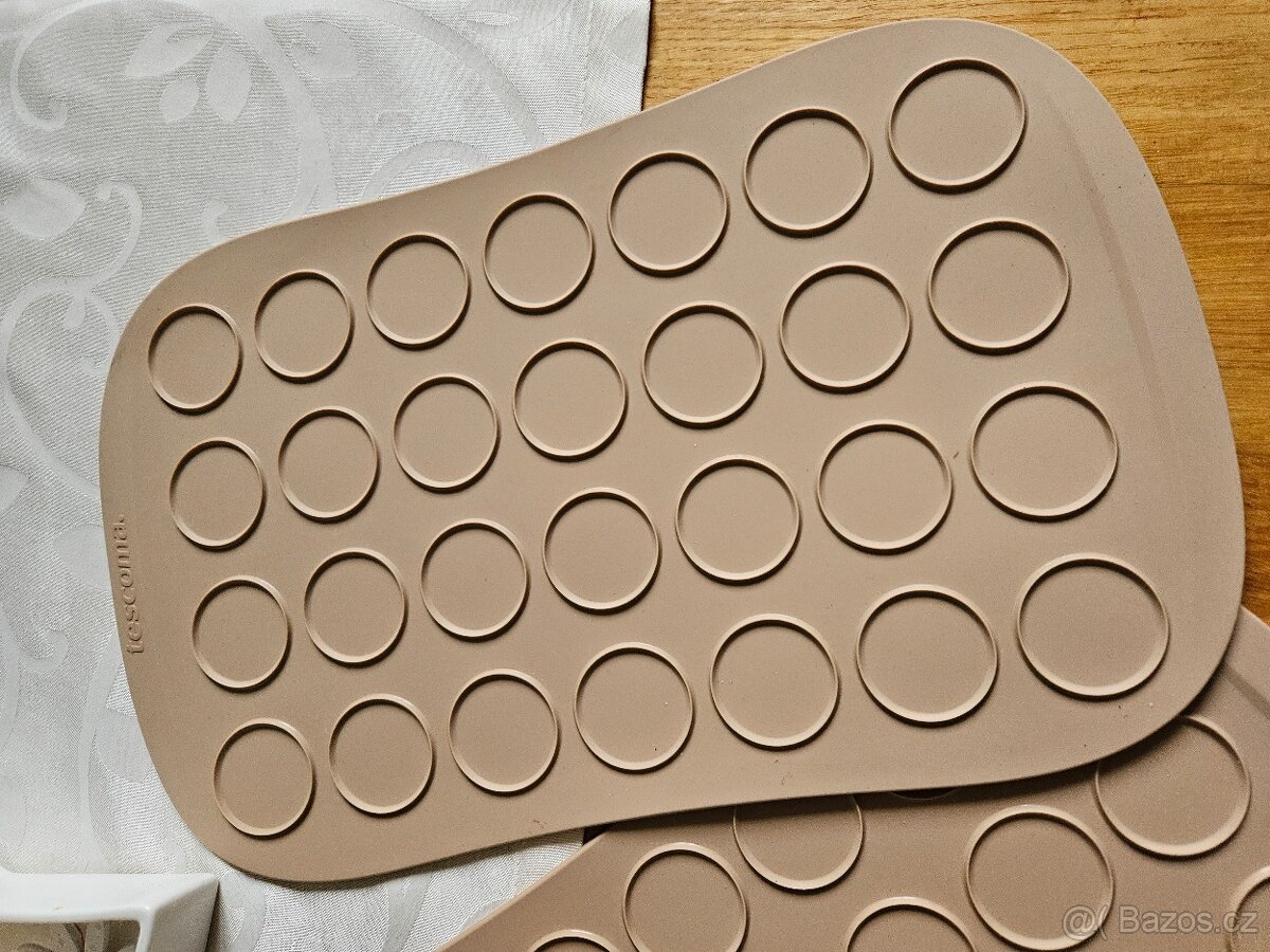 Silikonova forma na makronky tescoma - 3