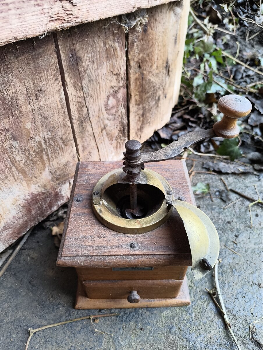 Mlýnek na kávu - 3