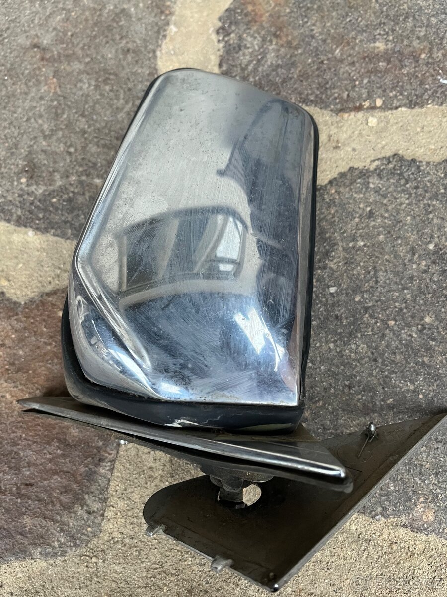 Zrcátko Mercedes benz 123 - 3