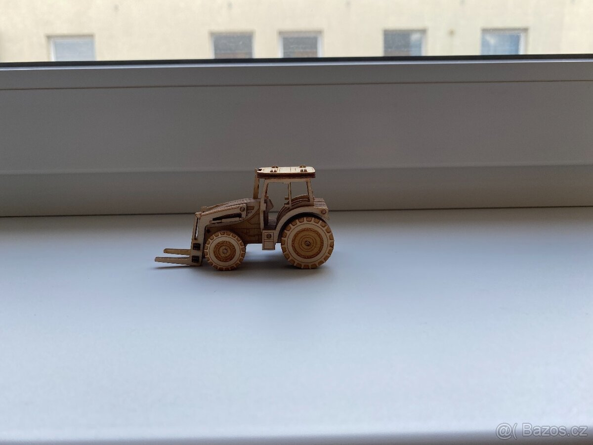 Nový dřevěný model Zetor Proxima - 3