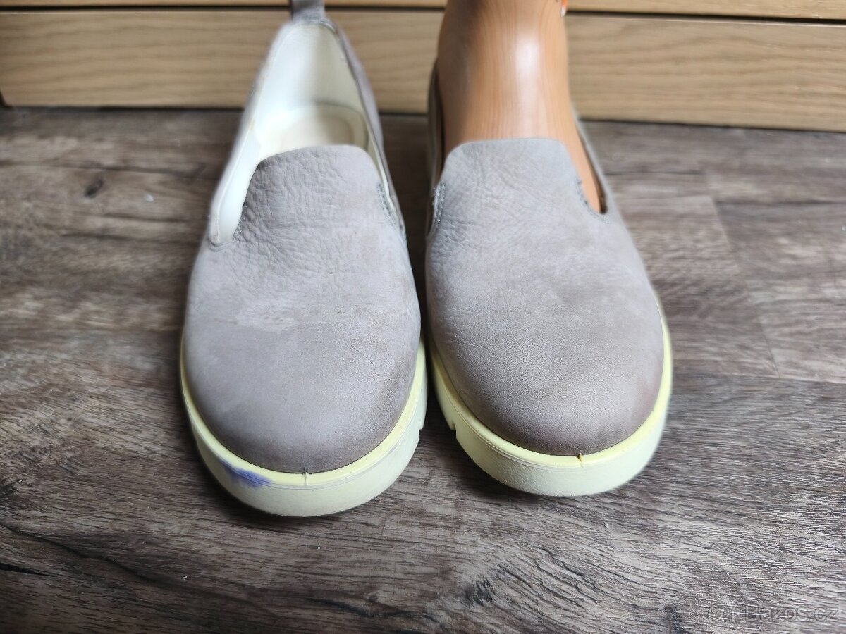 Šedé celokožené boty ECCO v.39 - 3