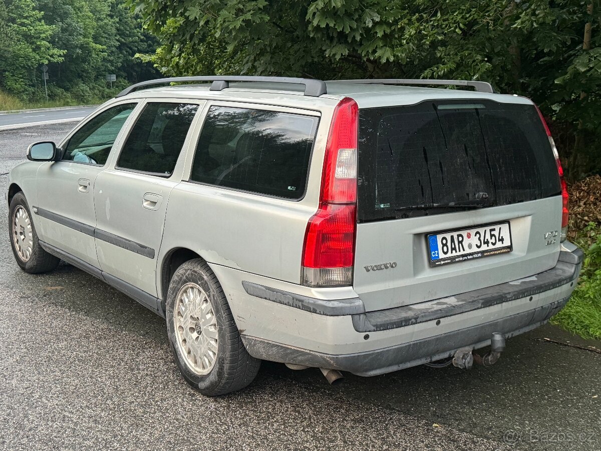 Volvo v 70 manual - 3