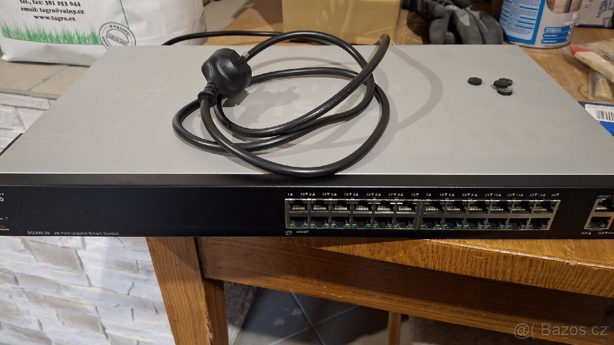 1U switch Cisco SG200-26 / gigabit 26port - 3