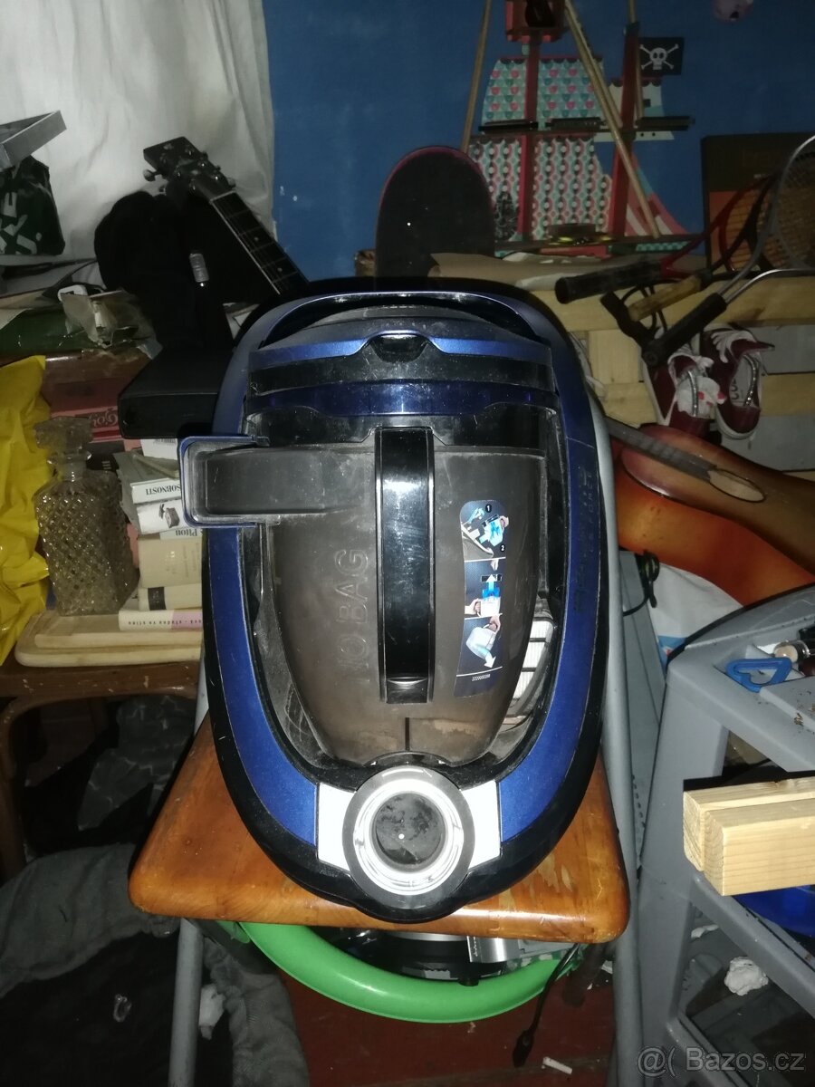 Vysavač Rowenta RO7681EA - bezsáčkový - 3