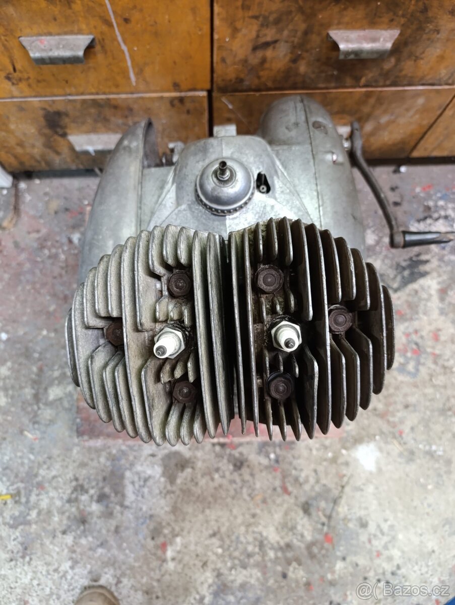 Motor Jawa 350/360 panelka - 3