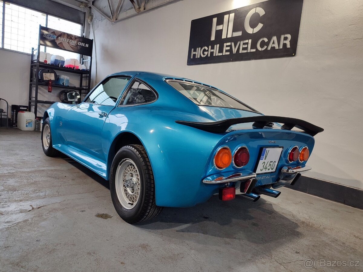 Opel GT 1900 veterán - 3